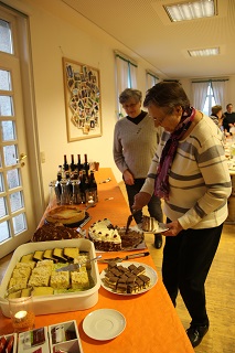 Foto vom leckereren Kuchenbuffett
